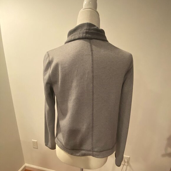 J CREW Women's Gray reversible Cow Neck with Drawstring Sweatshirt, Size Small - Picture 7 of 8